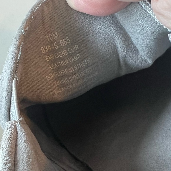 Blondo Gracie Waterproof Gray Suede Slip-On Sneakers Leather - Picture 8 of 8